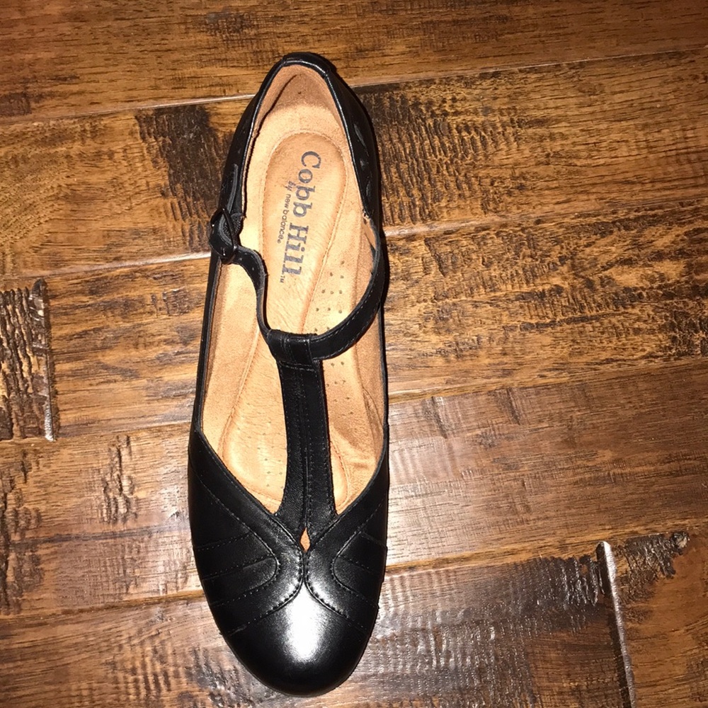 Shoes - Picture 3 of 4